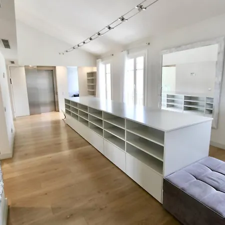 Villa Miracle Caldes D'Estrach